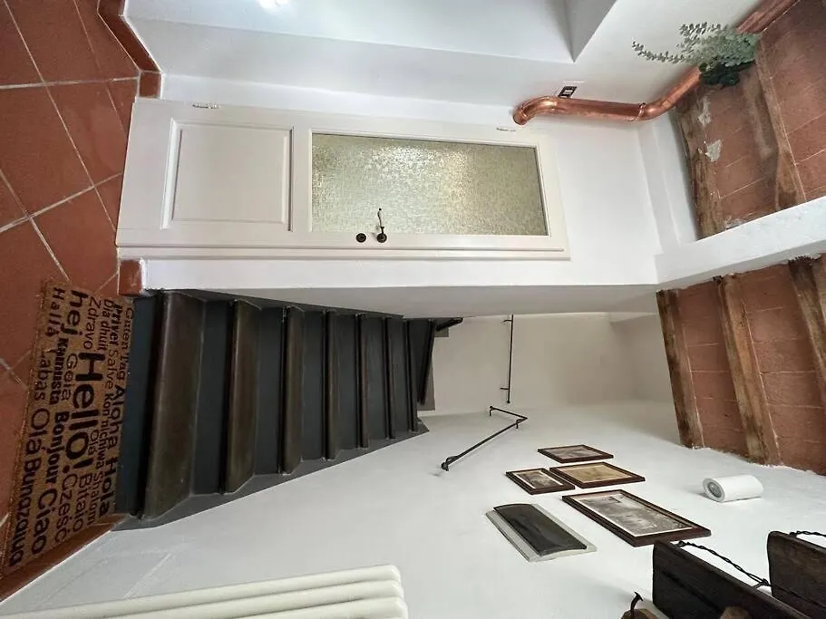 Casa Del Glicine - Appartamento In Palazzo Storico Pugnano Casa vacanze