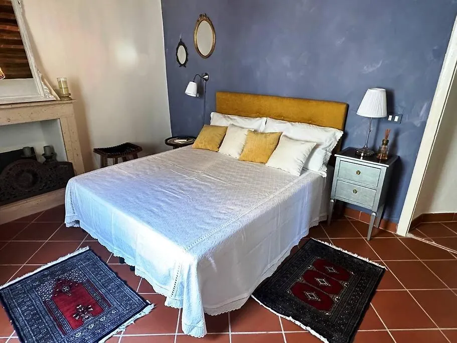 Casa Del Glicine - Appartamento In Palazzo Storico Pugnano