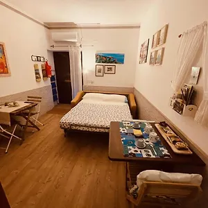 https://casatintori.sicilyhotelsitaly.net